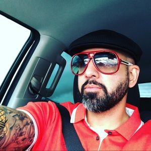 Meet your Posher, Javier